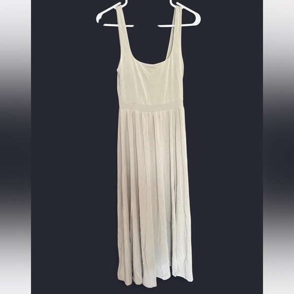 Wilfred Sage Green Midi Dress - Picture 1 of 3